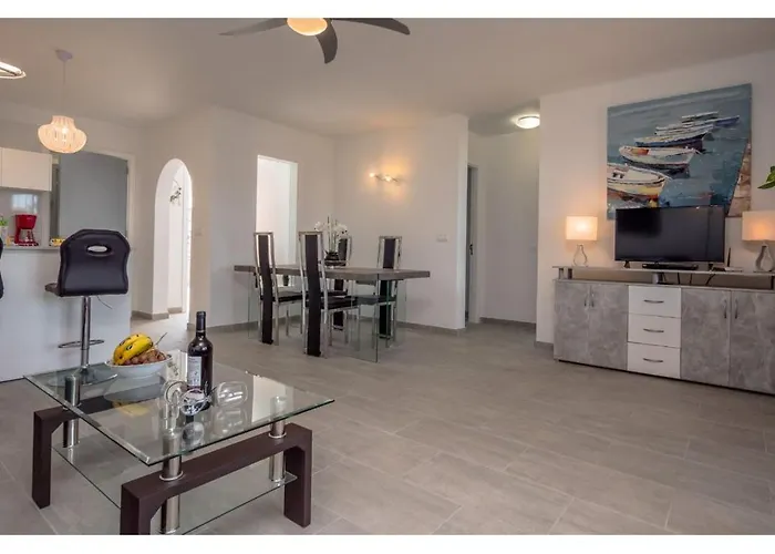 בית נופש Puerto Chico Y *