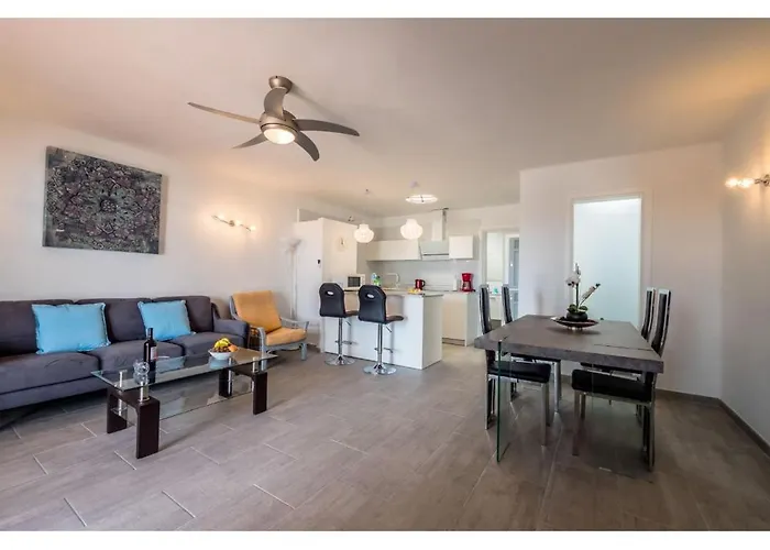 Puerto Chico Y بيت للعطل *