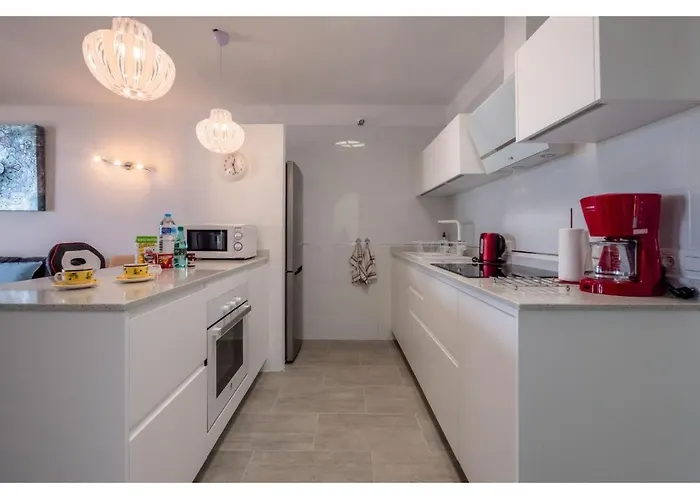 Puerto Chico Y * بلايا بلانكا