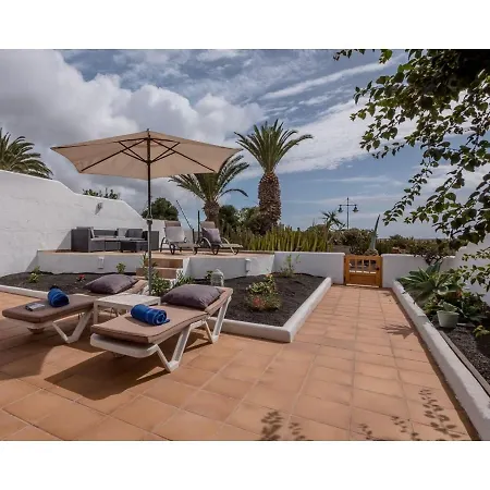 Puerto Chico Y Playa Blanca (Lanzarote)